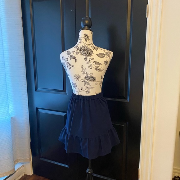 NWT 🏷️ J. Crew Merchantile ruffle skirt - size 0 - Picture 2 of 4